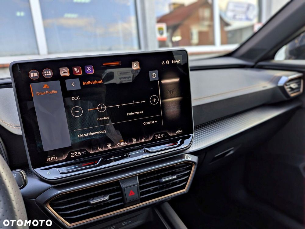 Cupra Formentor 1.5 eTSI mHEV DSG - 35