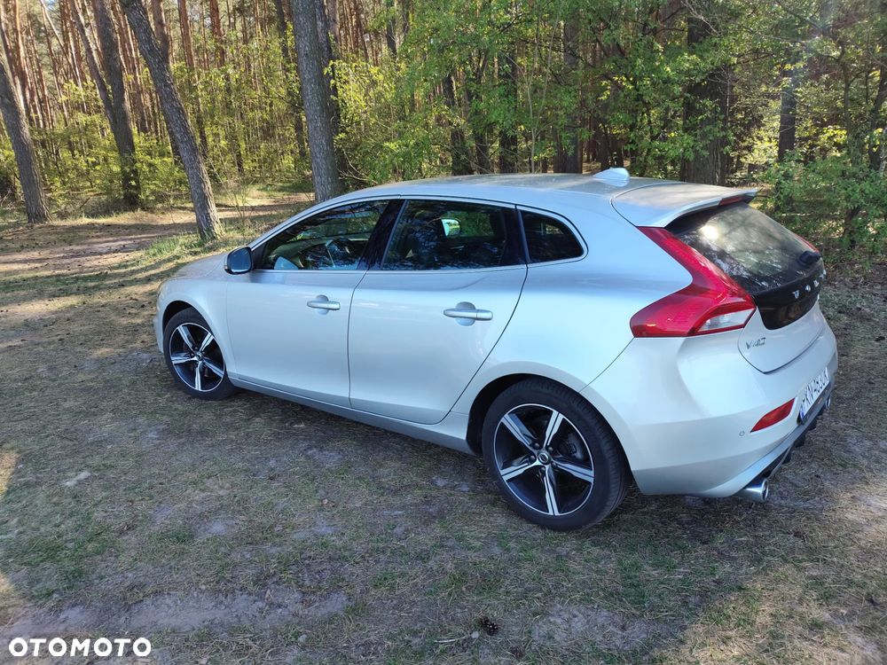 Volvo V40 D3 Geartronic RDesign - 3