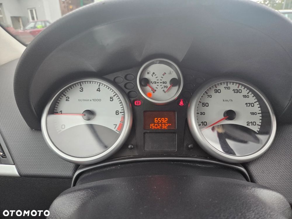 Peugeot 207 - 9