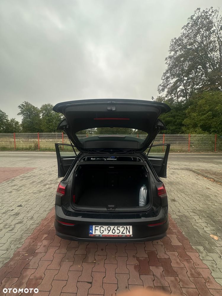 Volkswagen Golf - 8