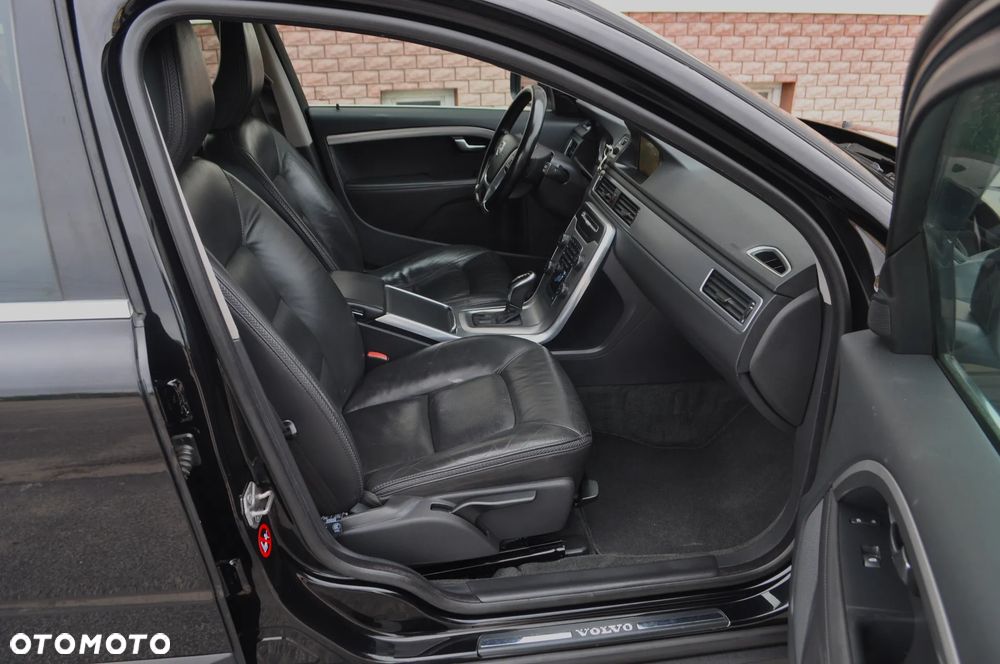 Volvo XC 70 D5 AWD Geartronic Black Edition - 30