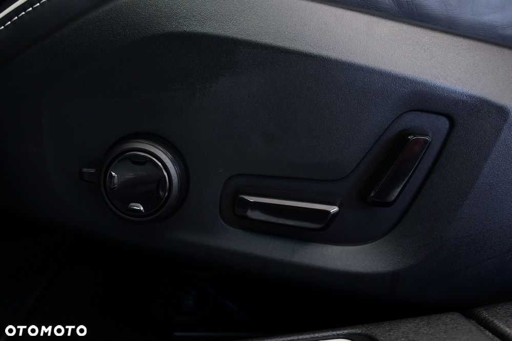 Volvo S60 T4 R-Design - 30