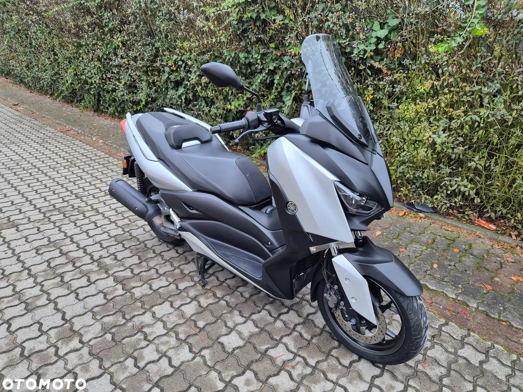 Yamaha X-max - 9