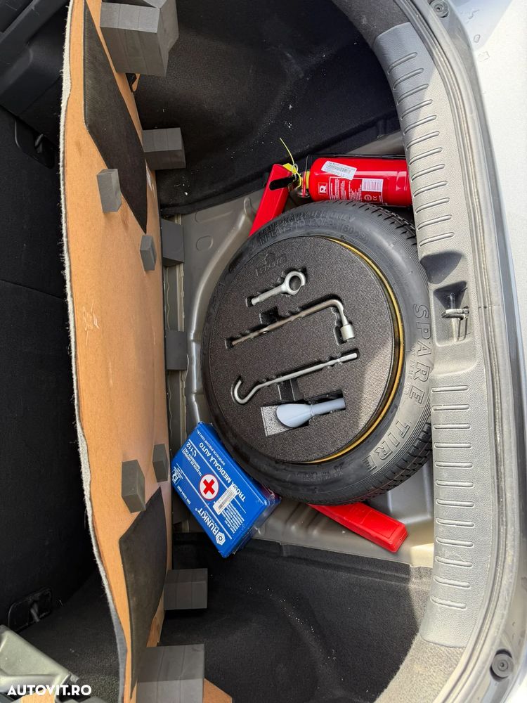 Honda Civic 1.5 i-VTEC Turbo CVT Sport Plus - 23