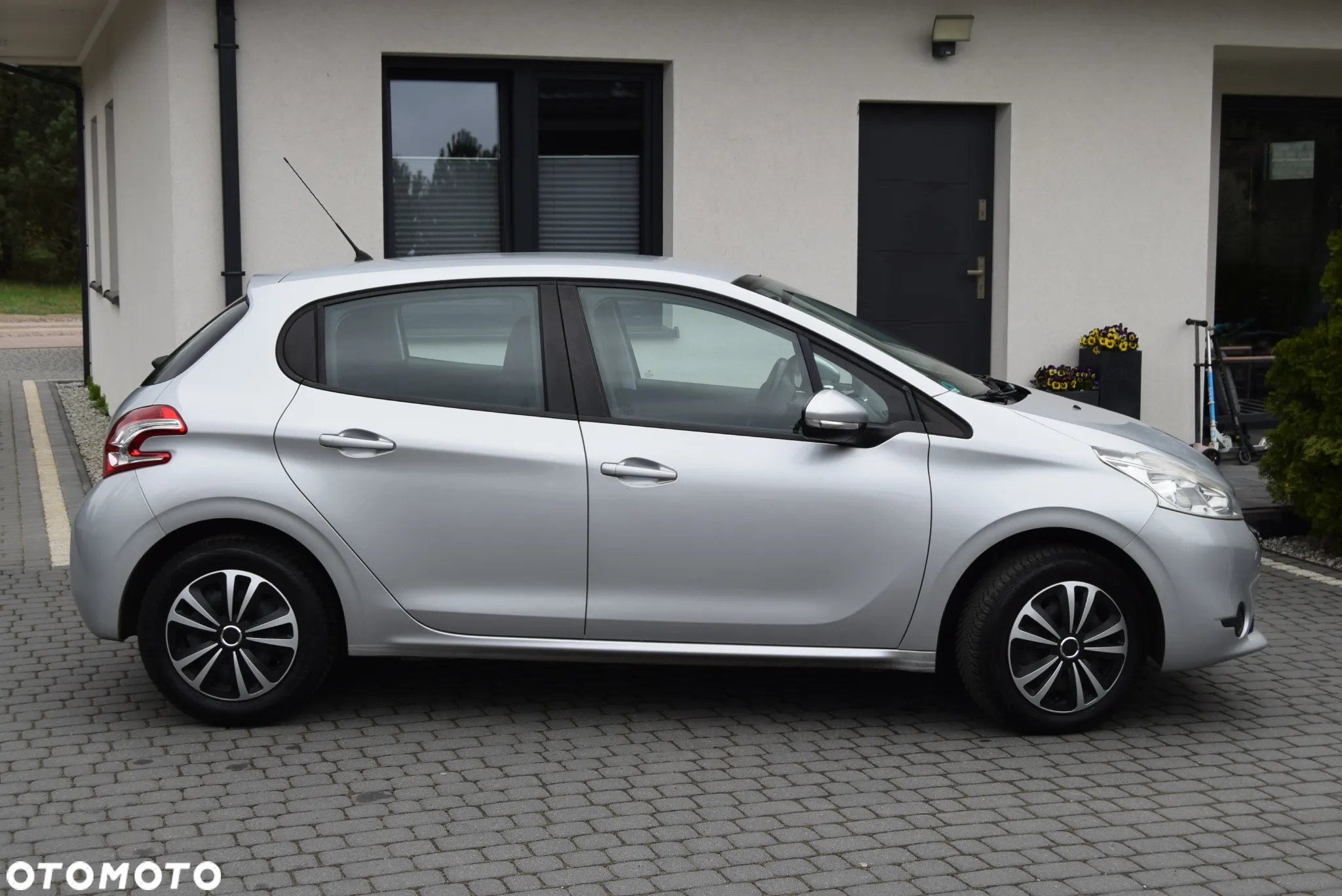 Peugeot 208 1.2 PureTech Active - 4