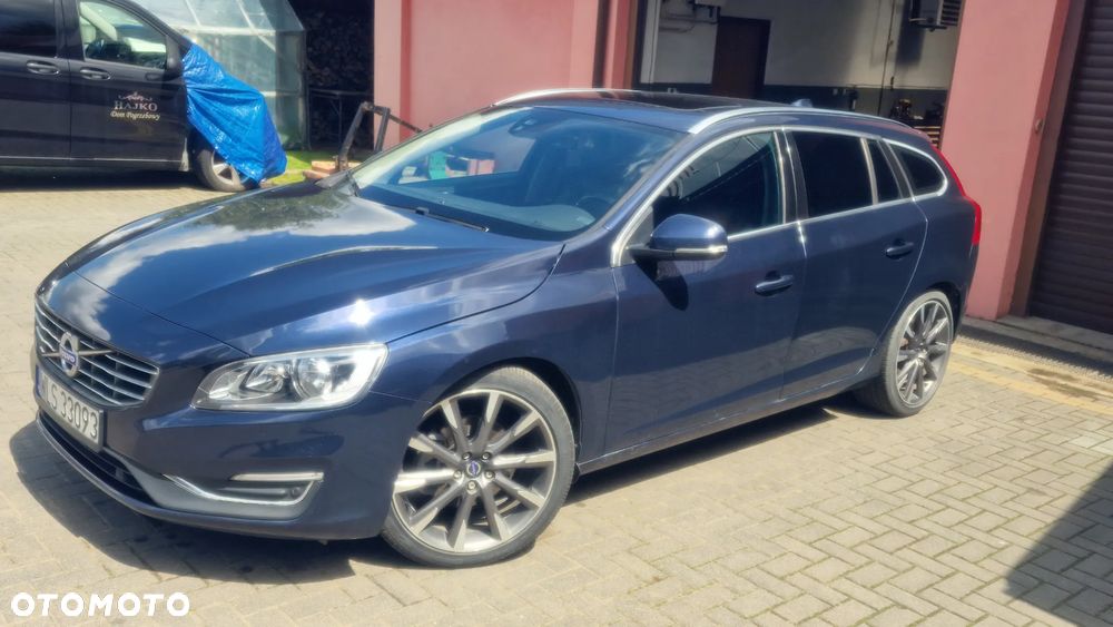 Volvo V60 T5 Drive-E Dynamic Edition (Momentum) - 3