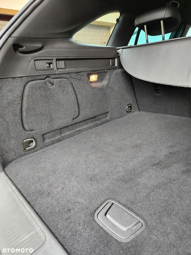 Opel Astra 1.2 T Ultimate S&S - 9