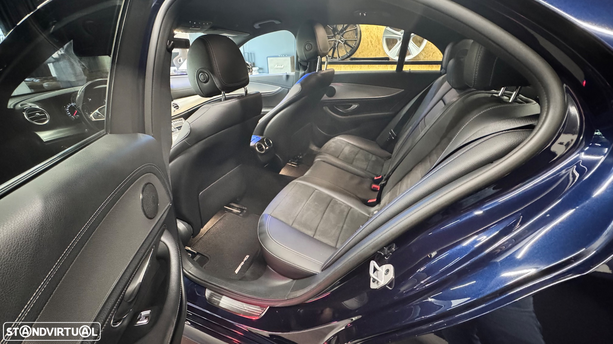 Mercedes-Benz E 220 d AMG - 8