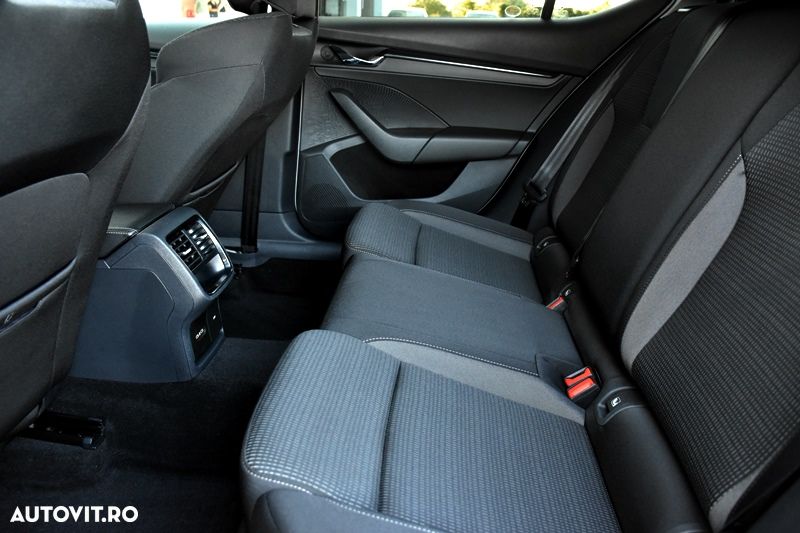 Skoda Octavia 1.5 TSI DSG MHEV Style - 15