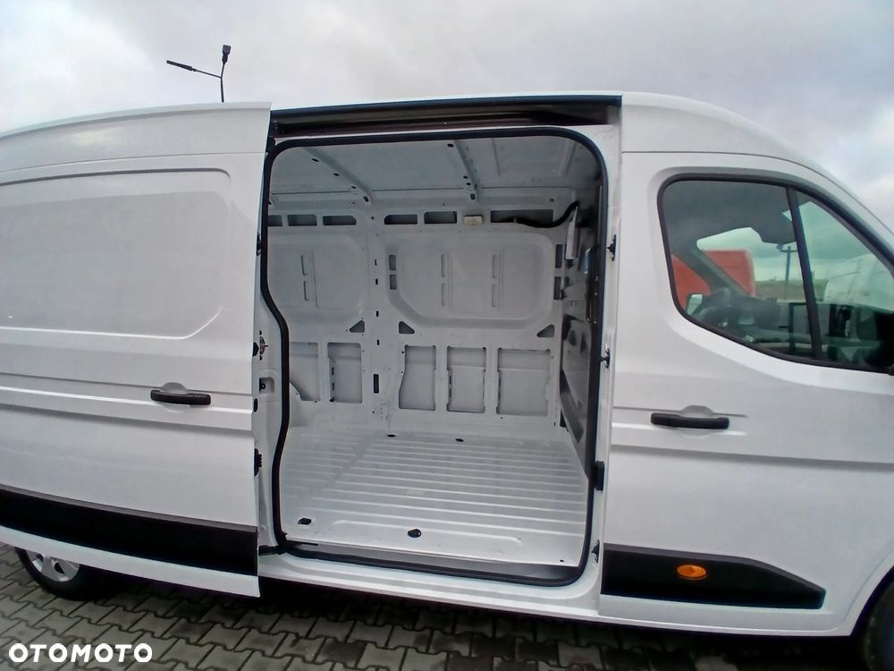 Renault Master Furgon L3H2 2.0dCi 150 - 10