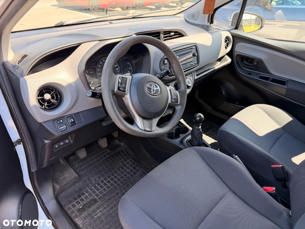 Toyota Yaris - 6