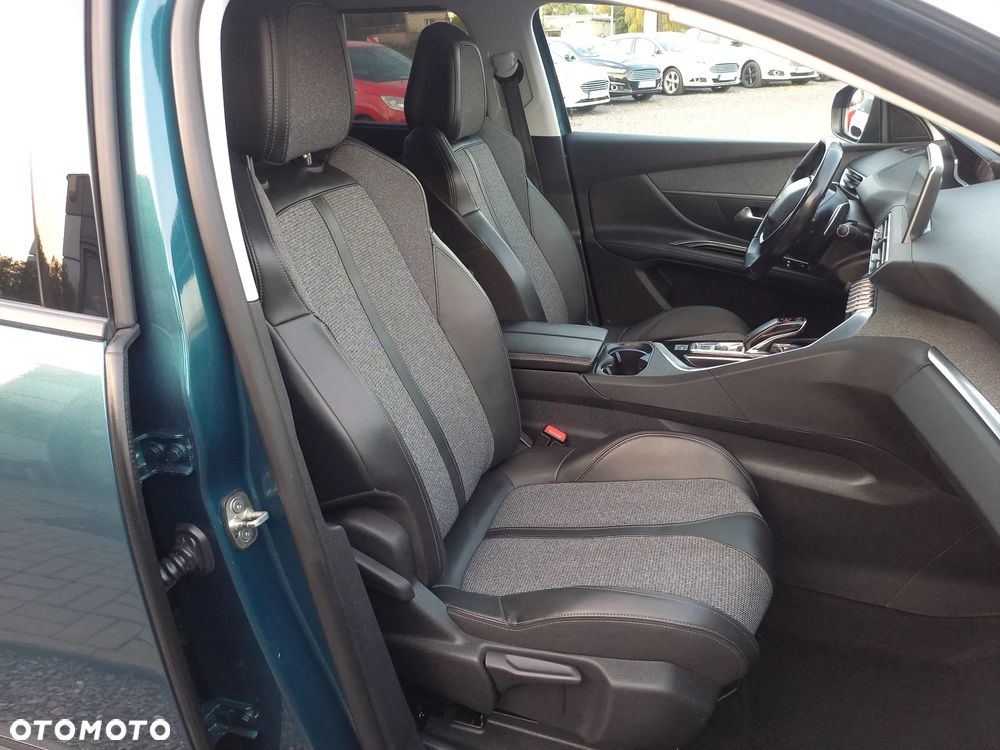 Peugeot 5008 BlueHDI 130 EAT8 Allure Business-Paket - 24