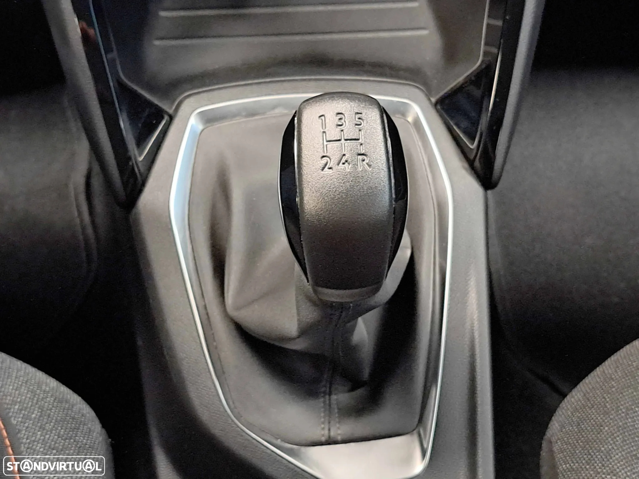 Peugeot 208 1.2 PureTech Active - 15