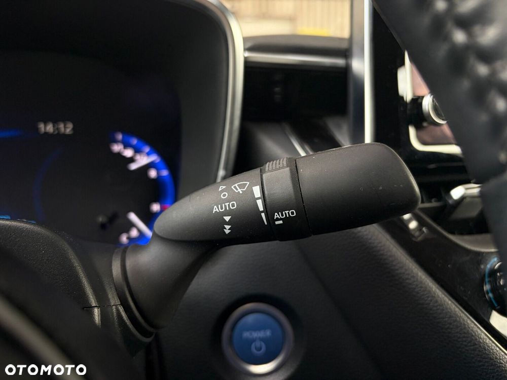 Toyota Corolla 1.8 Hybrid Comfort - 29