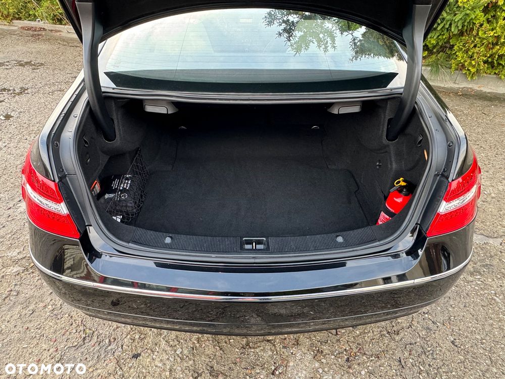 Mercedes-Benz Klasa E 250 CGI BlueEffICIENCY - 27