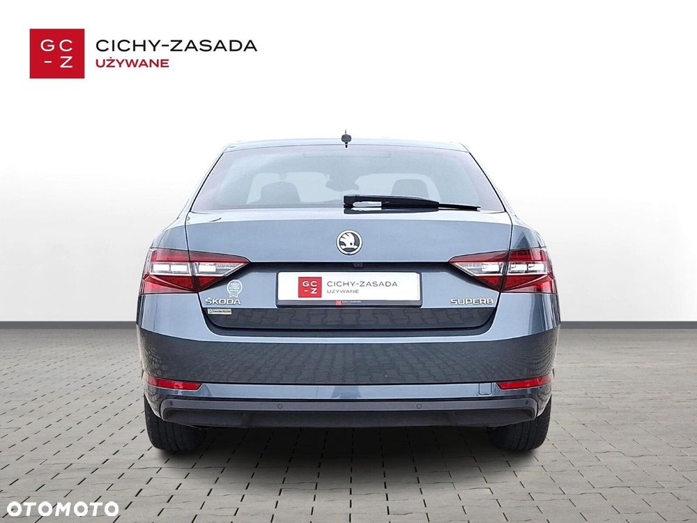 Skoda Superb 2.0 TDI Ambition - 6