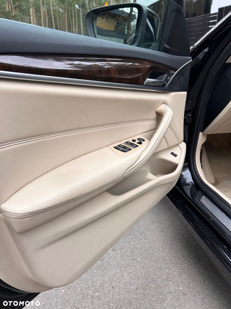BMW Seria 5 520d Luxury Line - 10