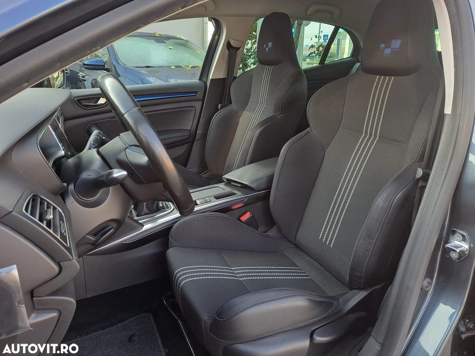 Renault Megane TCe 160 GPF GT LINE - 13