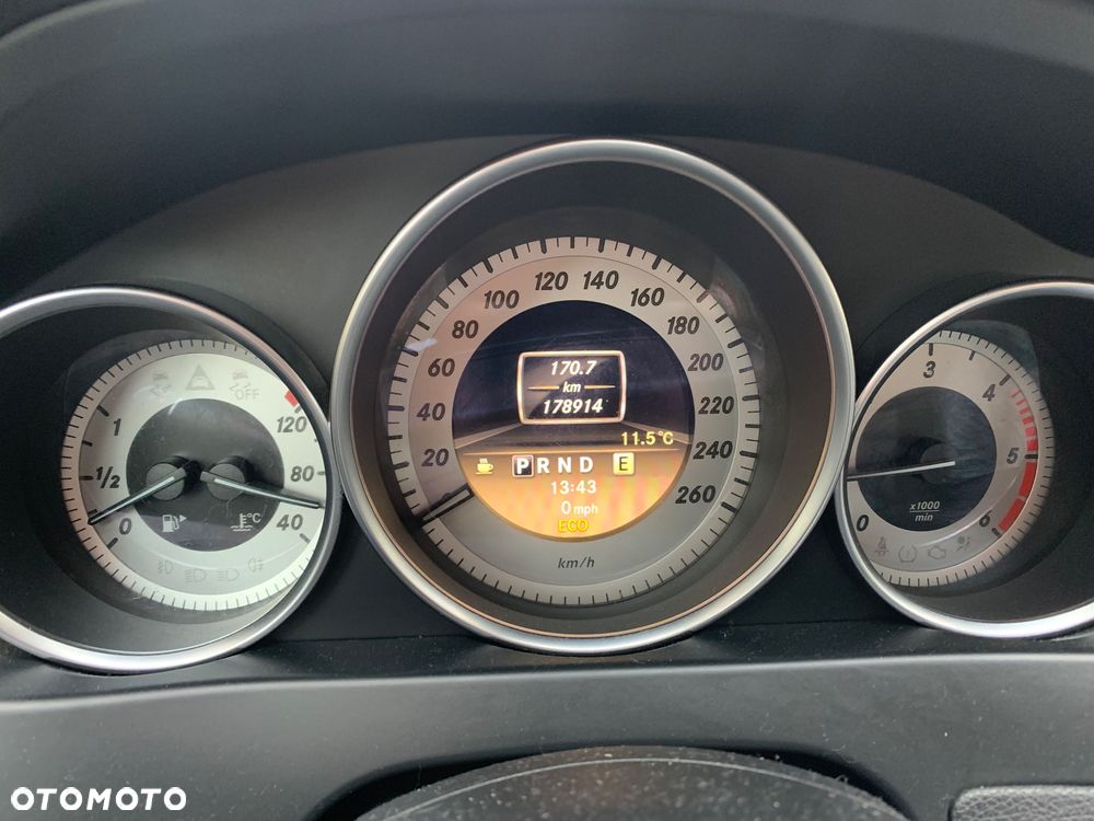 Mercedes-Benz Klasa C 200 CDI DPF Automatik BlueEFFICIENCY Avantgarde - 9