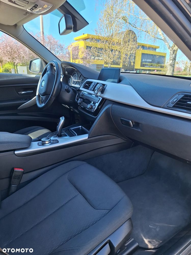 BMW Seria 3 318i - 7