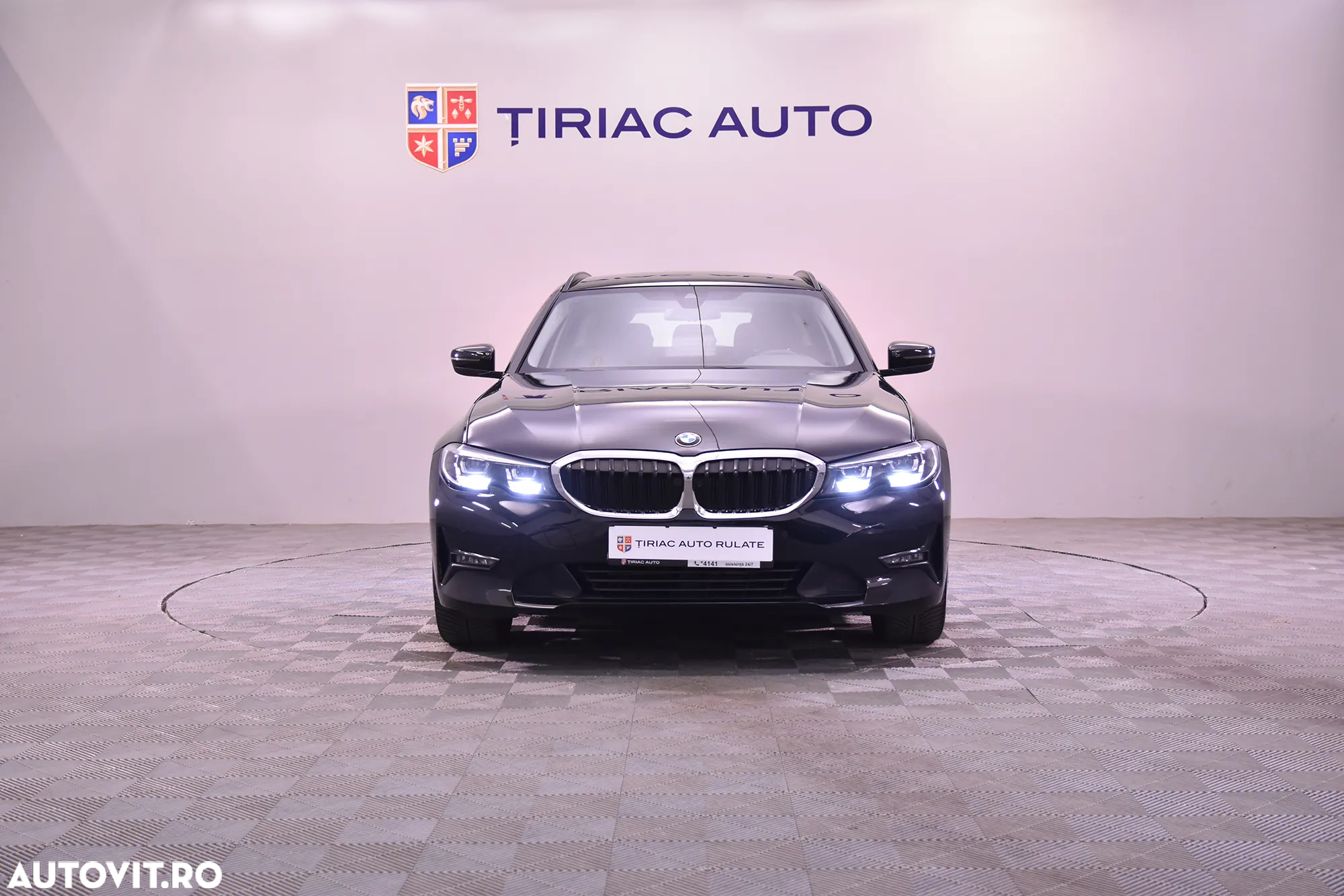 BMW Seria 3 320i Touring Aut. - 8