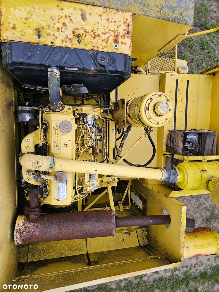 New Holland 8030 - 6