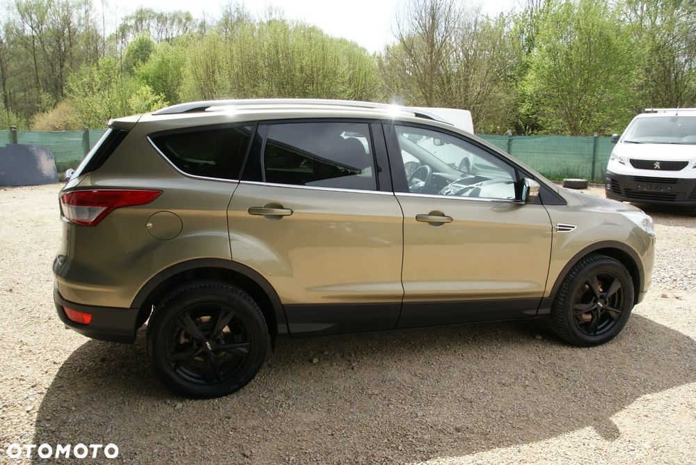 Ford Kuga 2.0 TDCi 2x4 Titanium - 9