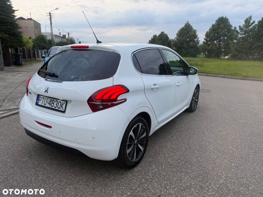 Peugeot 208 2018 photo 5