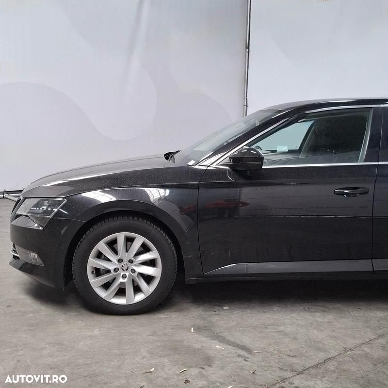 Skoda Superb 1.6 TDI DSG Style - 6