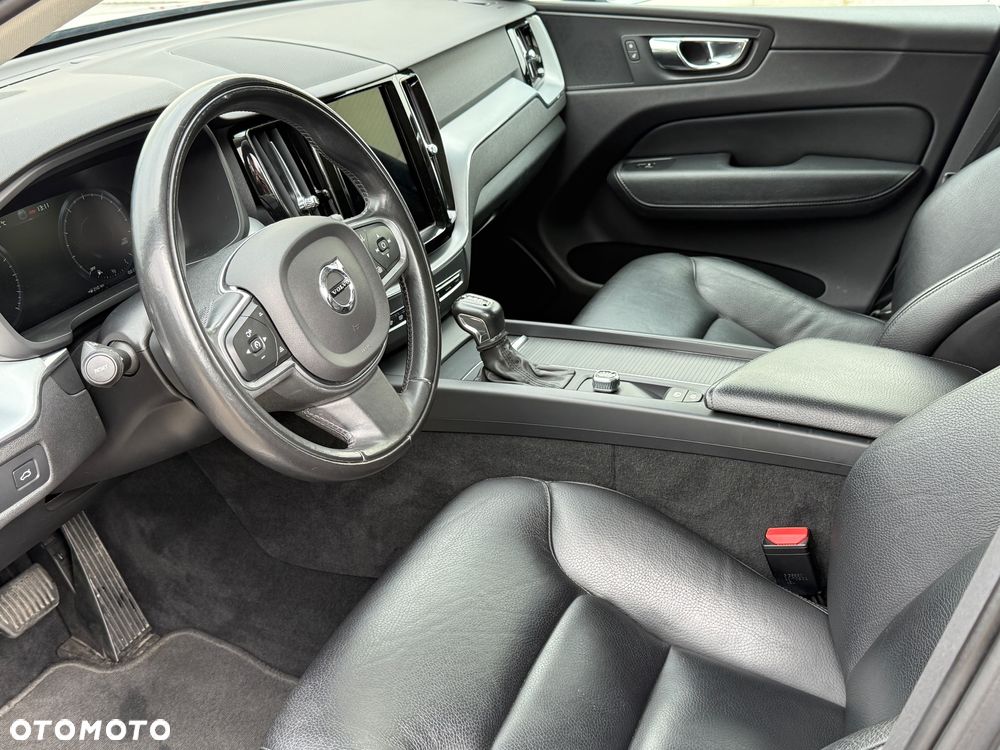 Volvo XC 60 T5 AWD Momentum - 10