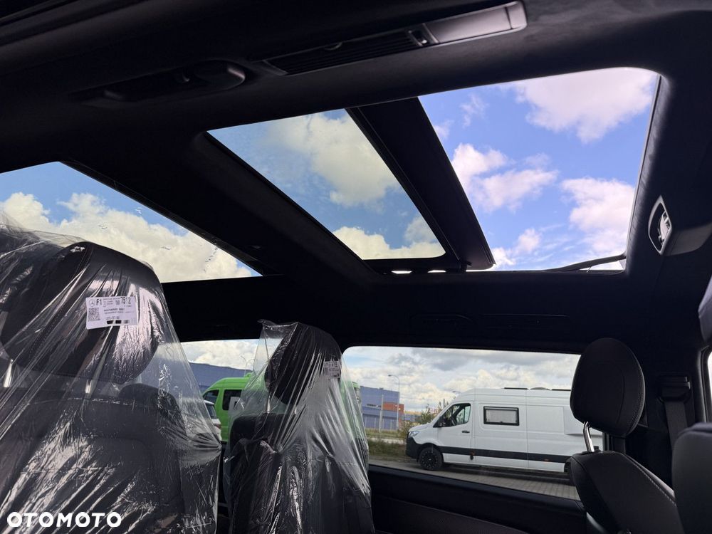 Mercedes-Benz Klasa V - 25