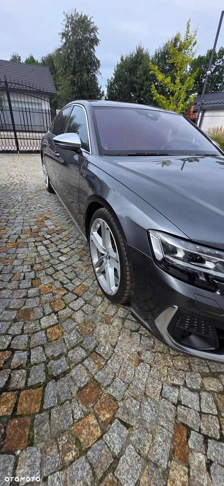 Audi S8