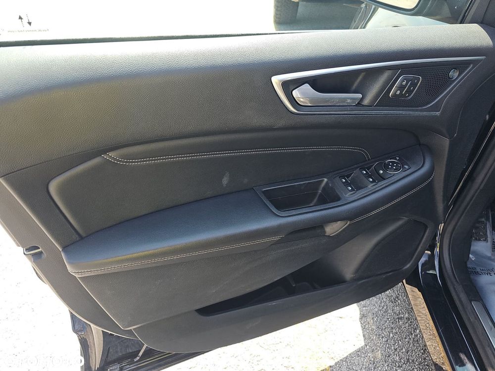 Ford Edge - 8