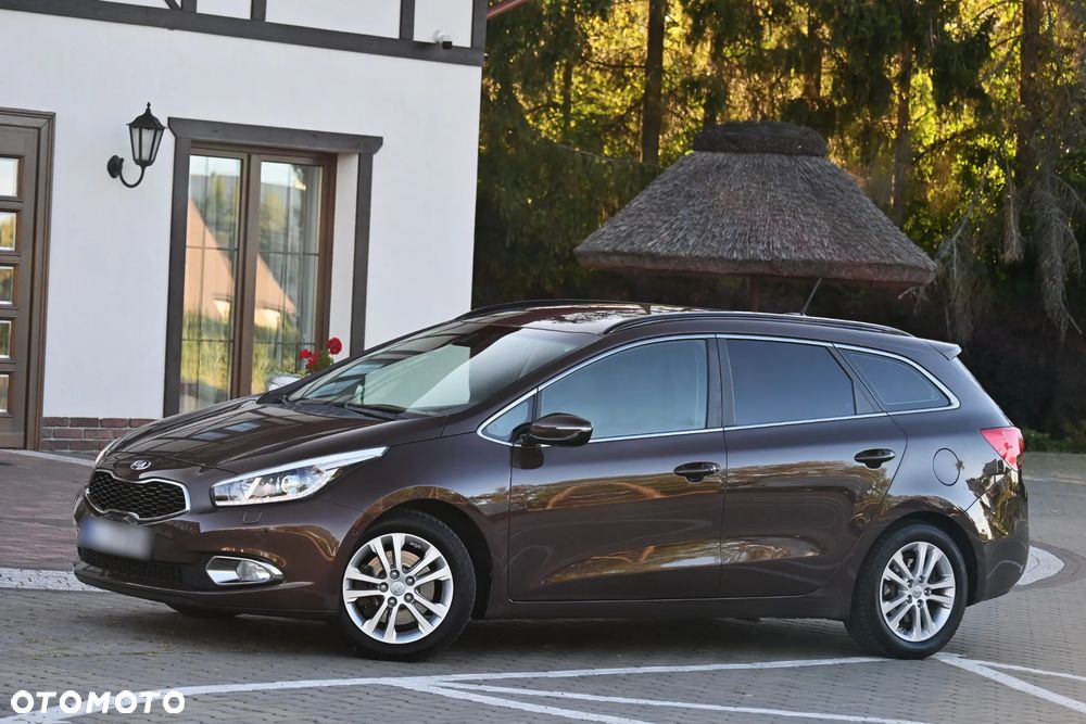 Kia Ceed 1.6 CRDi 128 Platinum Edition - 10