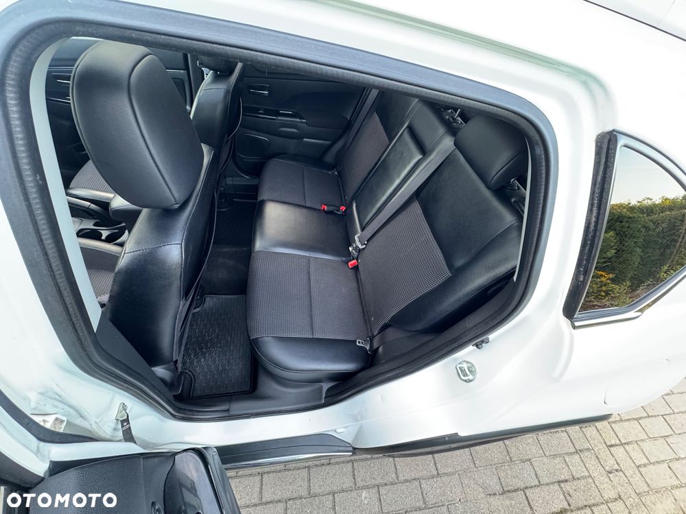 Peugeot 4008 - 12