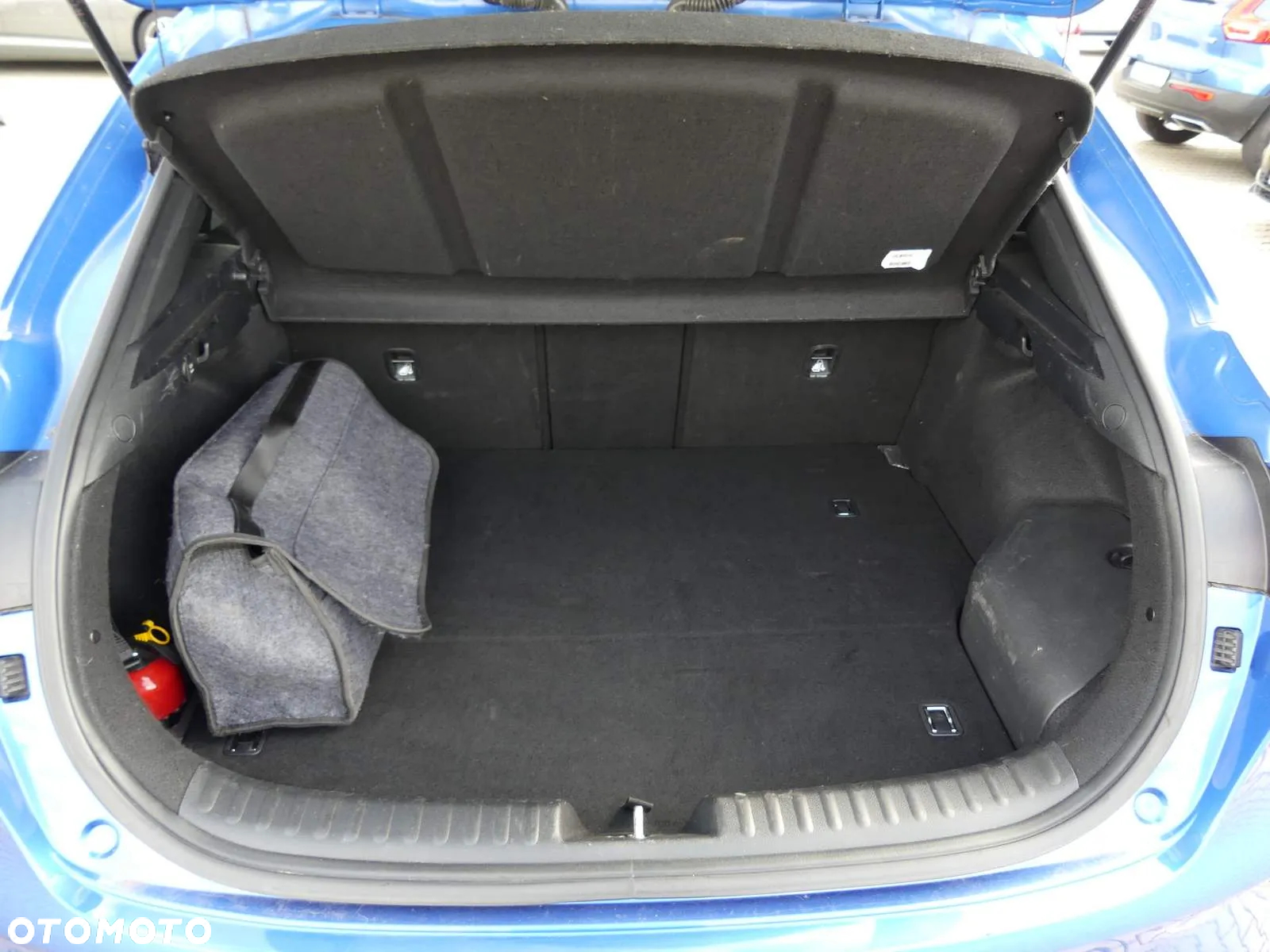 Kia XCeed - 11