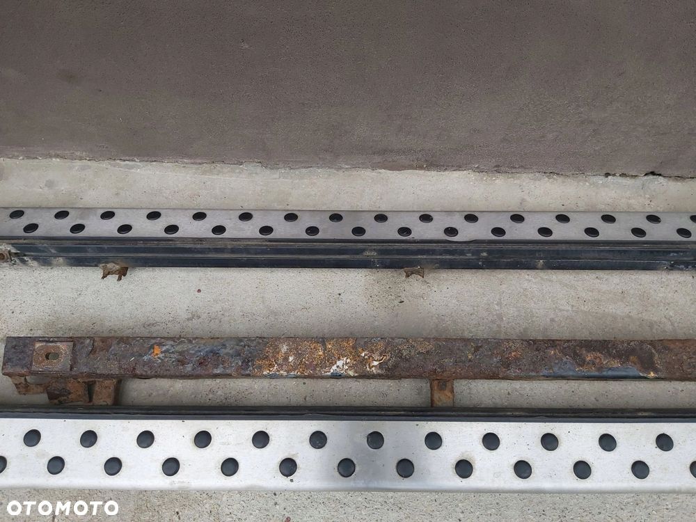 Toyota Rav4 III 2006 - 2012r stopnie progowe progi - 15
