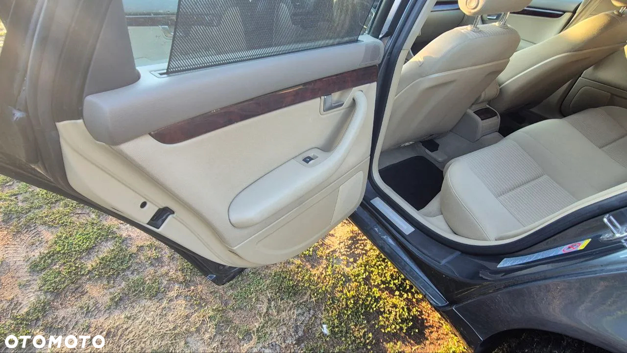 Audi A4 Avant 2.0 TDI - 8