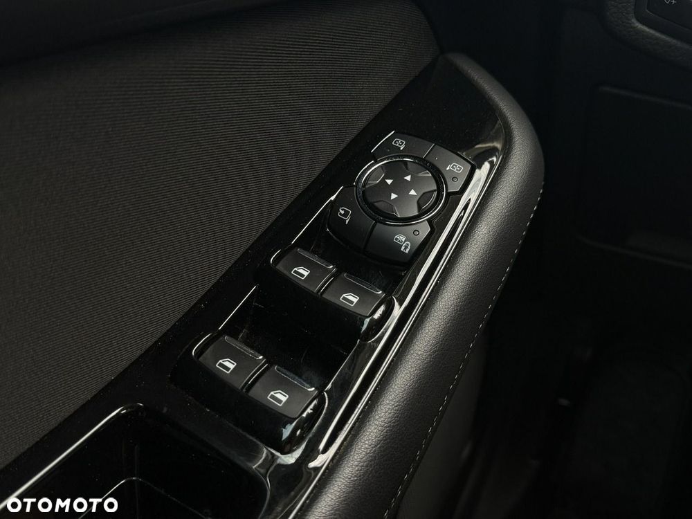 Ford S-Max - 22