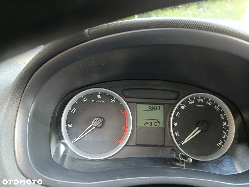 Skoda Roomster 1.4 16V Elegance - 18