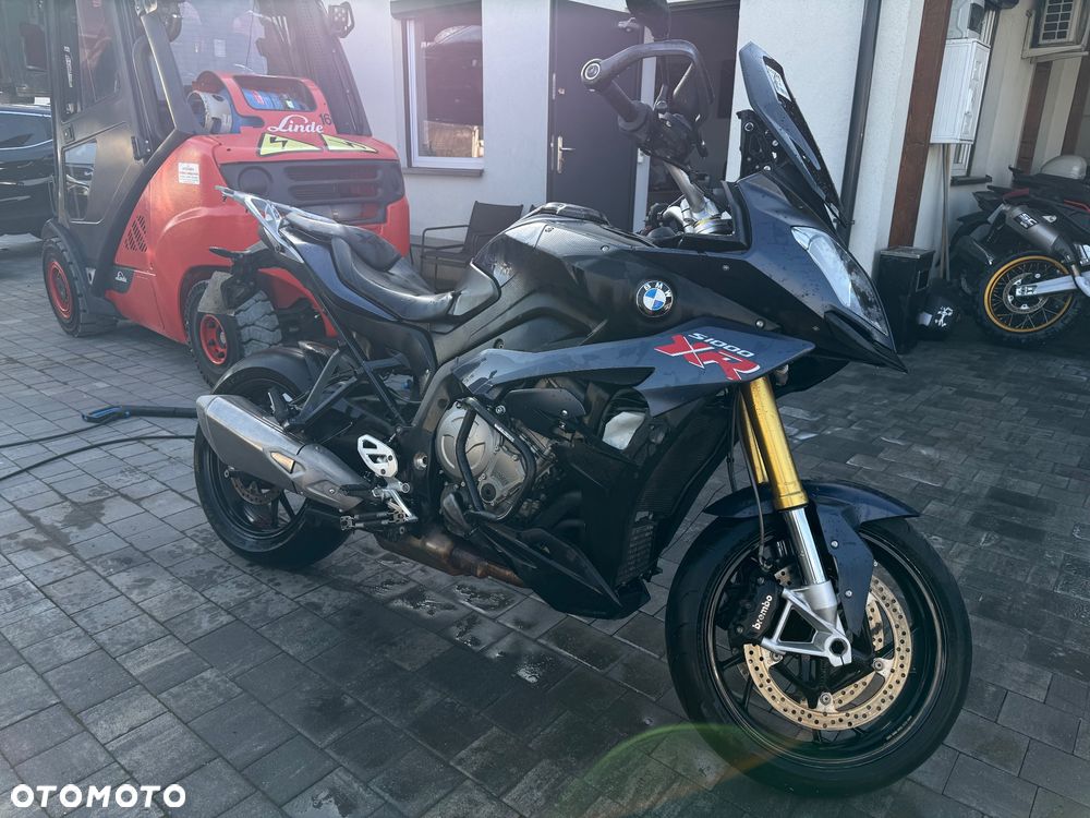 BMW S - 4