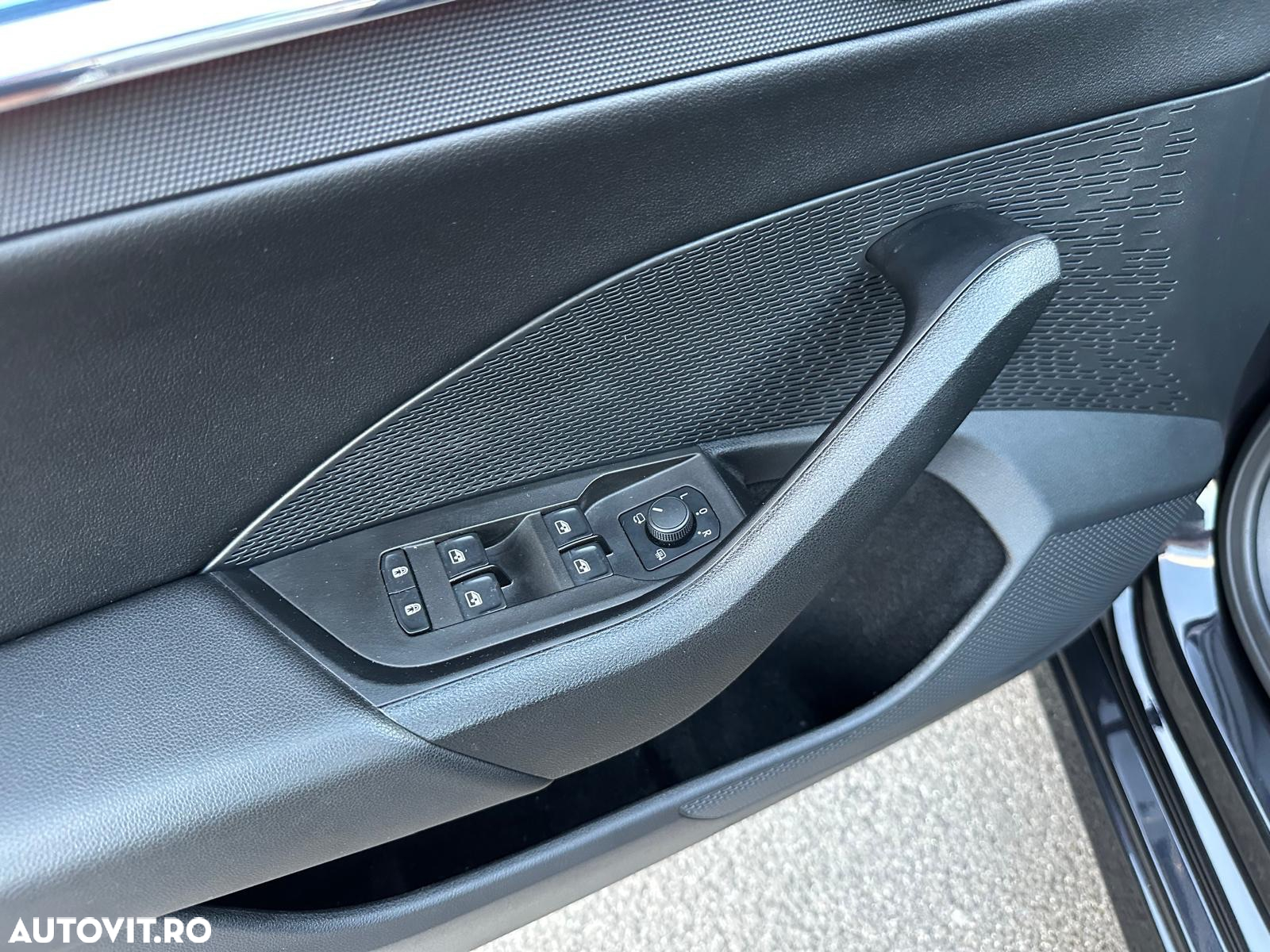 Skoda Octavia Combi 2.0 TDI DSG First Edition - 13