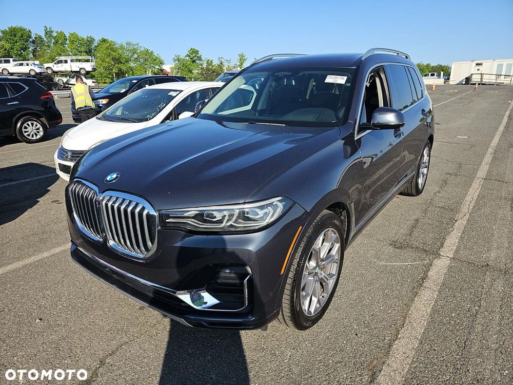 BMW X7 xDrive40i - 7