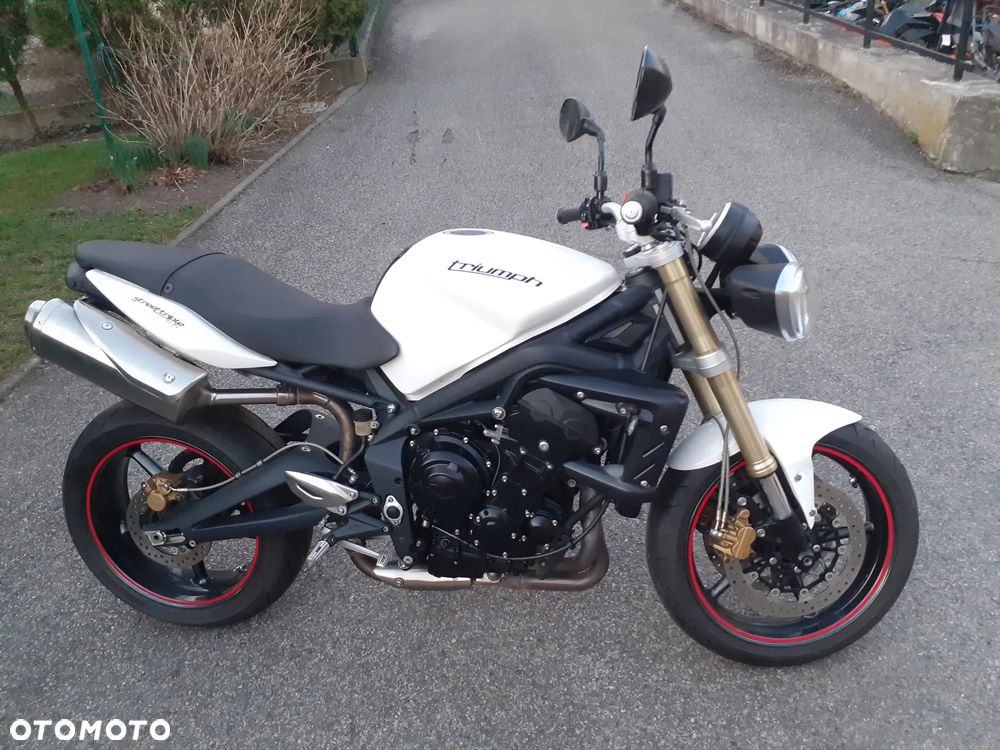 Triumph Street Triple - 15