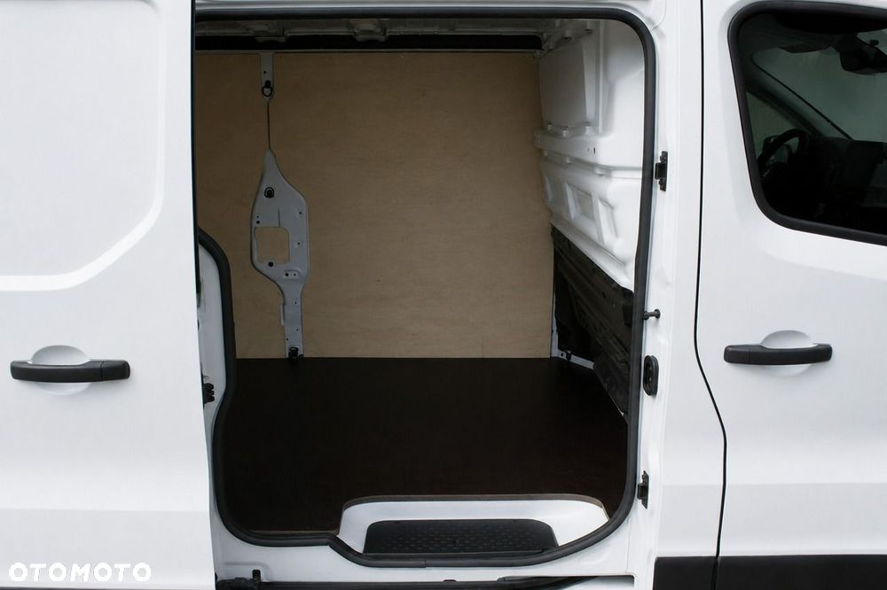 Renault Trafic - 10