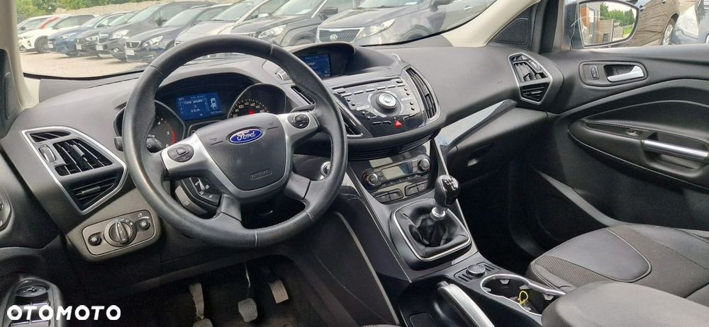 Ford Kuga - 25