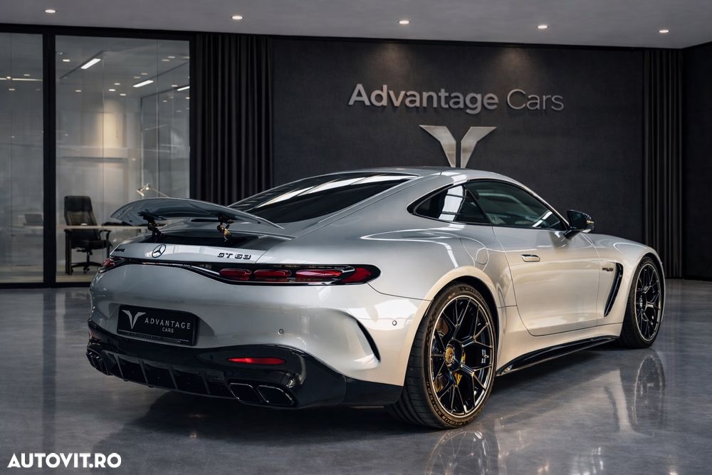 Mercedes-Benz AMG GT - 7