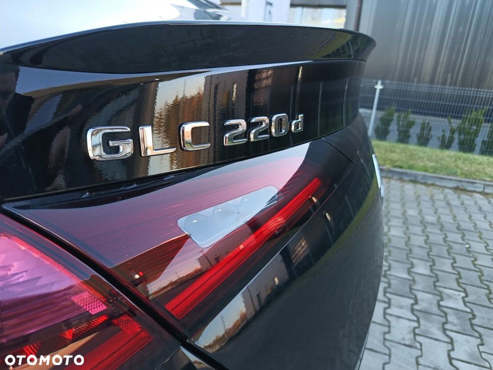 Mercedes-Benz GLC - 30