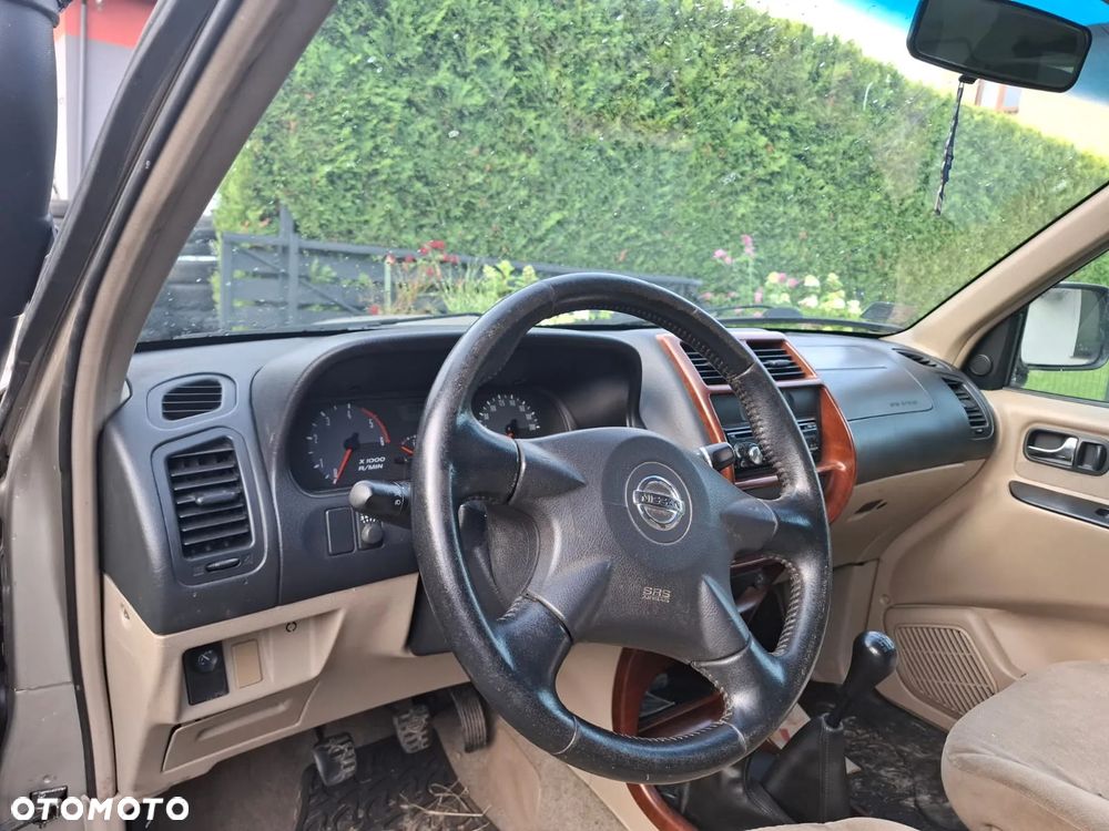 Nissan Terrano - 8
