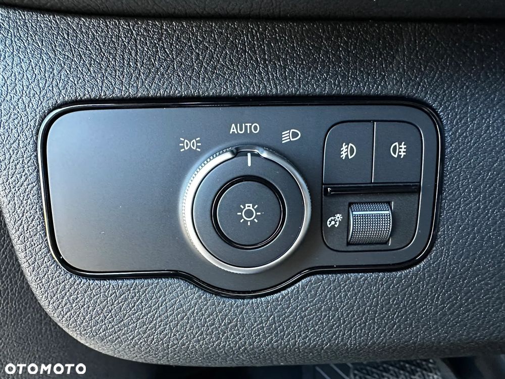 Mercedes-Benz Sprinter - 14